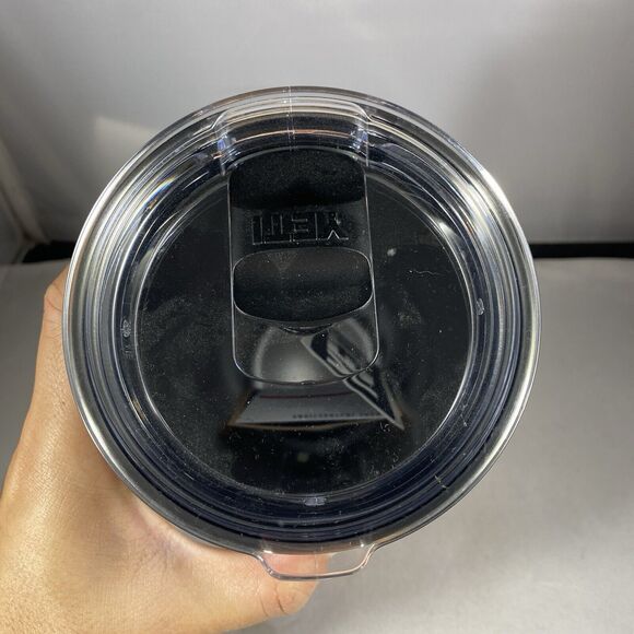 NEW YETI Rambler Tumbler Stainless Steel Vacuum Insulated Magslider Lid 30oz - Picture 3 of 4